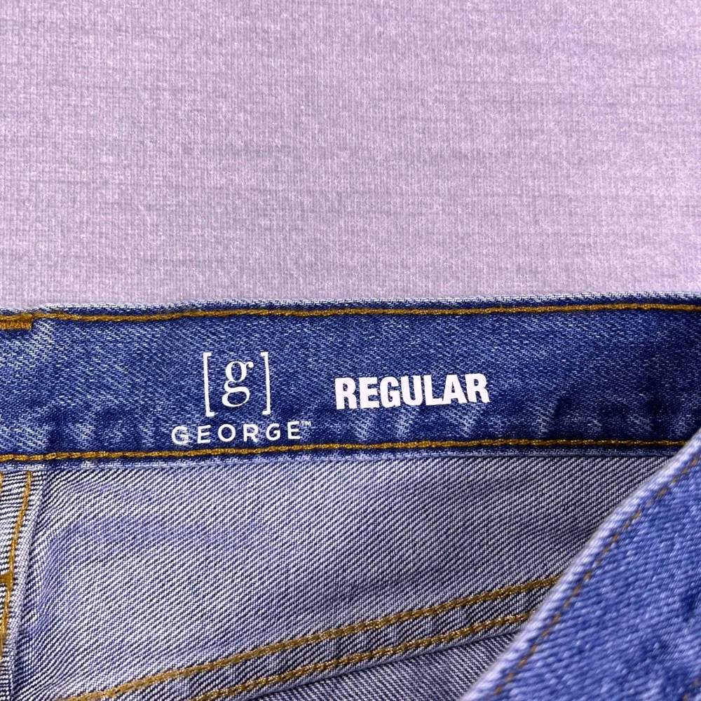 NWT George Regular Fit Mid Rise Jeans Mens 32x30 Medium Wash Blue Cotton